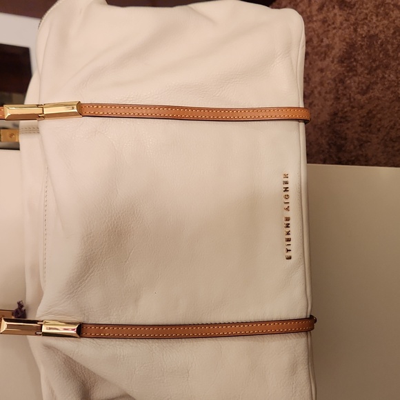 Handbag - Picture 2 of 9